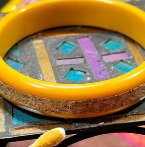 Vintage bakelite/real cork bangle bracelet